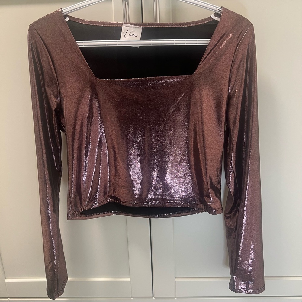 Livi By Olivia Rae Metallic Rose Gold Crop Top Top Silky Material Women’s Size L